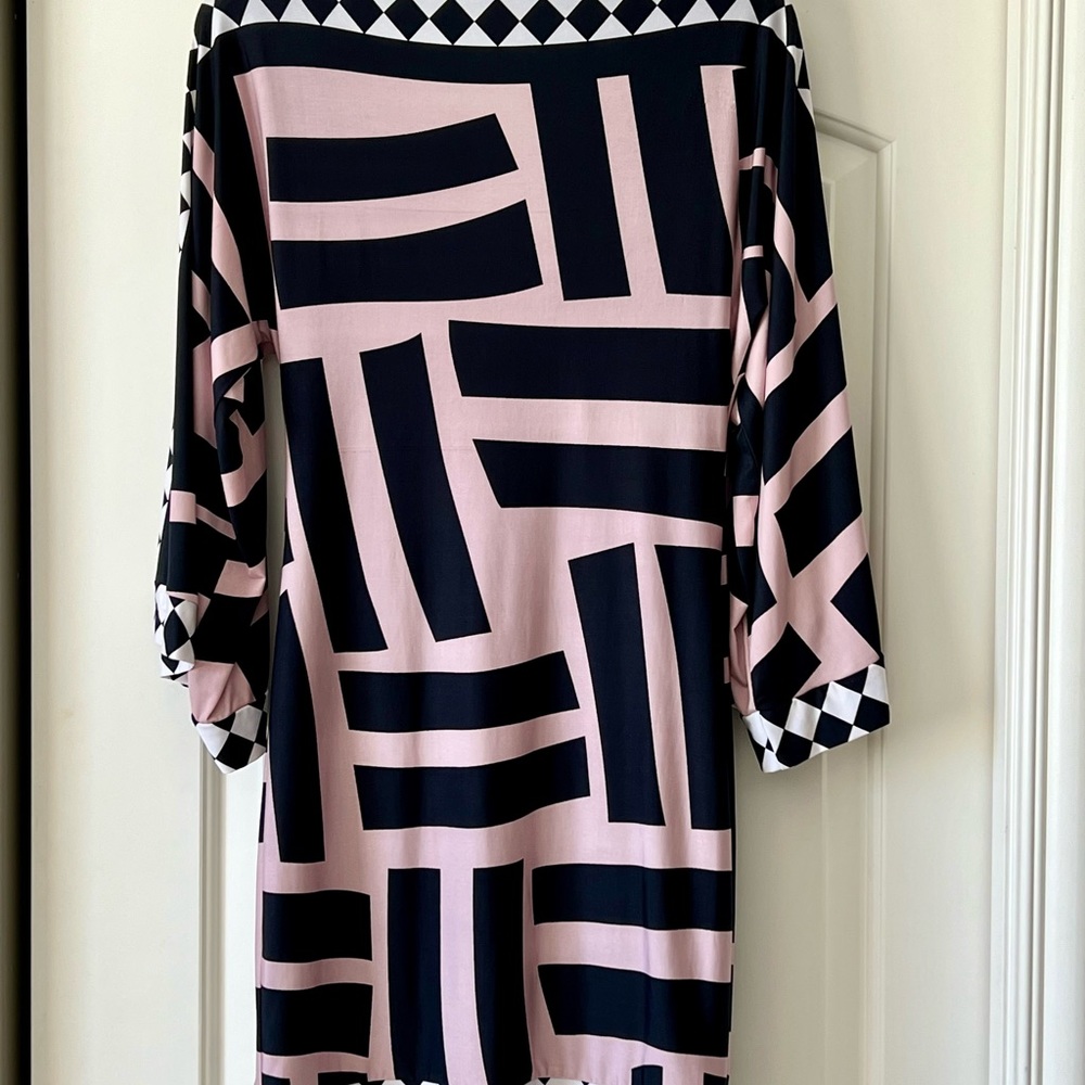 Like new Analili V back dress size Small
